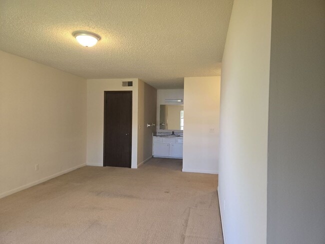 Photo - Spacious 1 Bedroom, 1.5 Bath Townhouse – M... Unit 204A