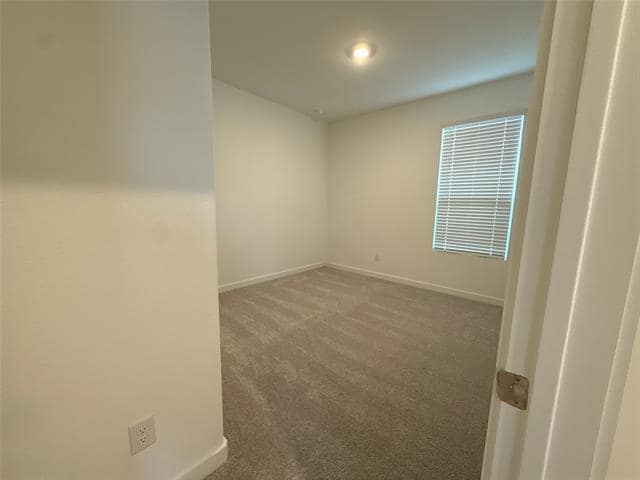 Photo - 928 Sugarberry St