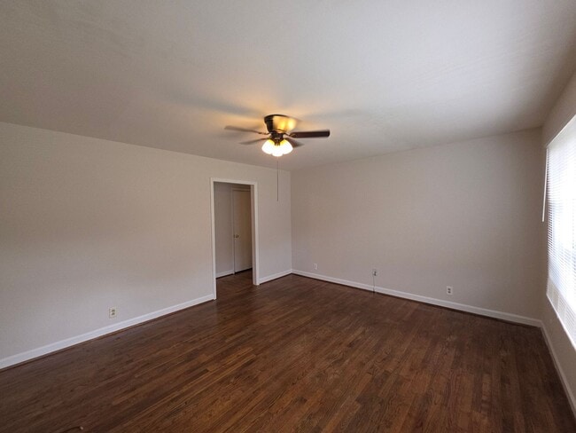 Photo - BH-beal3721 Unidad 3721 Driftwood Dr.