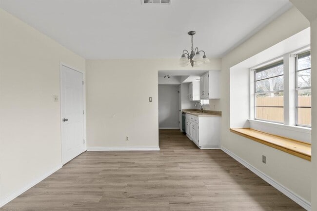 Photo - 9816 Teasdale Terrace