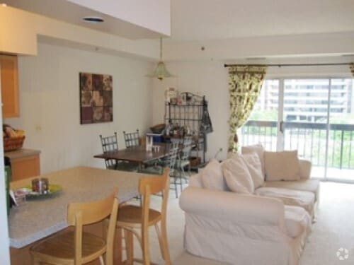 Building Photo - 1211 S Eads St Unit 404 Rental