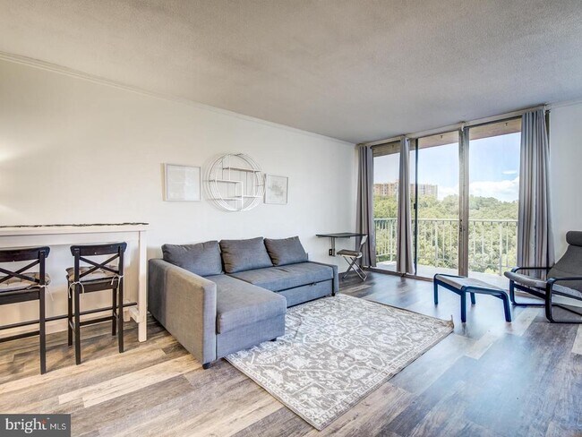 Photo - 2059 Huntington Ave Unit 1602