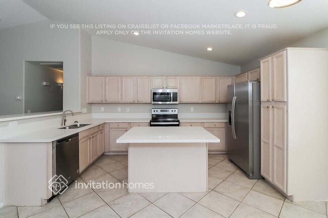 Photo - 12506 W Lincoln St