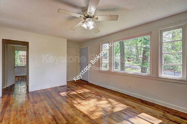 Photo - 4571 Shadow Lawn Dr