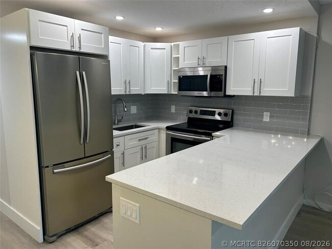 Building Photo - 423 Markham S Unit 423