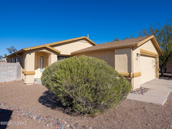 Building Photo - 1672 W Wood Crest Ct