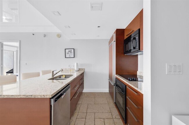 Photo - 1800 S Ocean Dr Unidad 2309