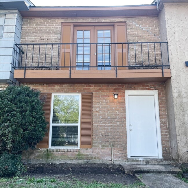 Building Photo - 7331 Chasewood Dr