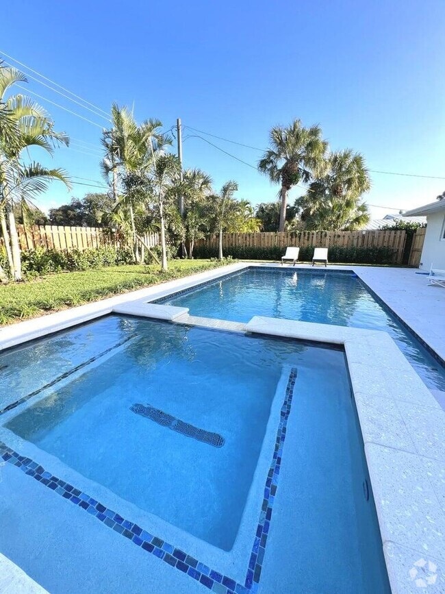 Building Photo - 744 Eastwind Dr Rental
