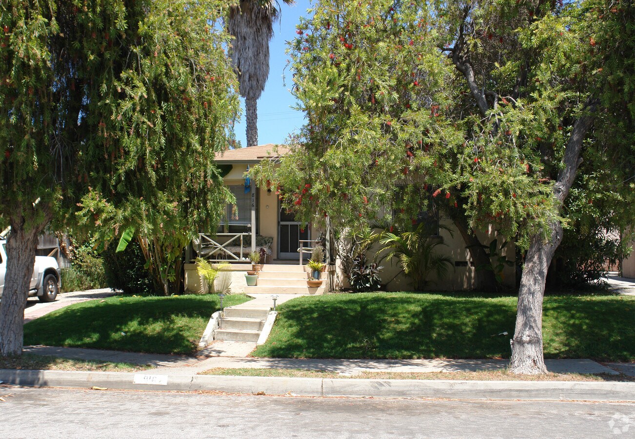 Photo - 814-816 Sapphire St