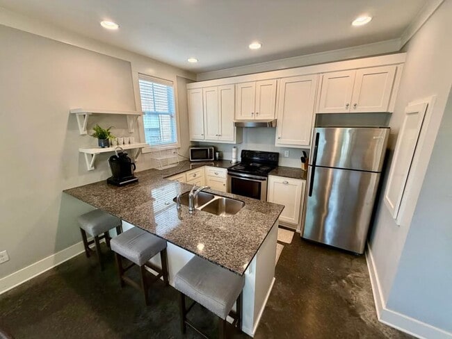 Photo - 306 W 6th St Unidad 306 W 6th ST