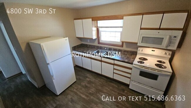 Photo - 4800 SW 3rd St