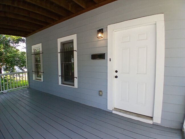Photo - 822 Pryor St SW