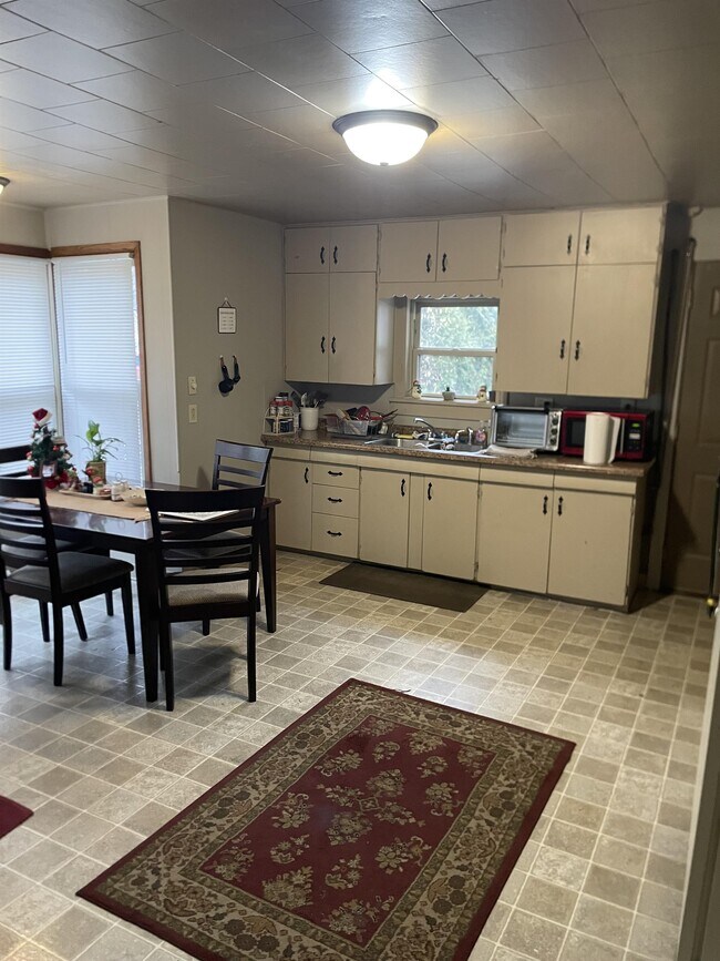 Photo - 740 Woodland Ave