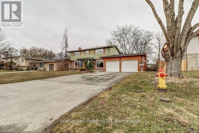 Photo - 33 Adelene Crescent