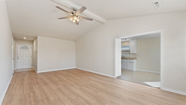 Photo - "Homey 3-Bed Home with Granite Finishes in Fayetteville – Your Perfect Retreat Awaits!"