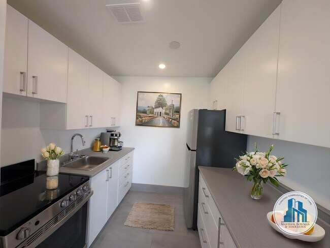 Photo - Bradford Apartments