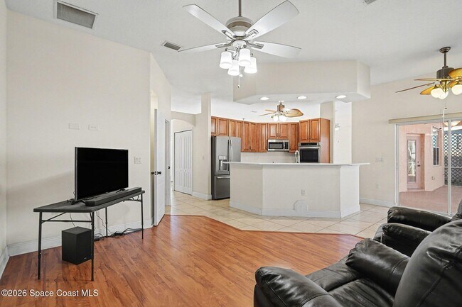 Photo - 1619 Amador Ave NW