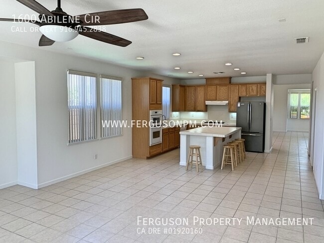 Photo - 1600 Abilene Cir