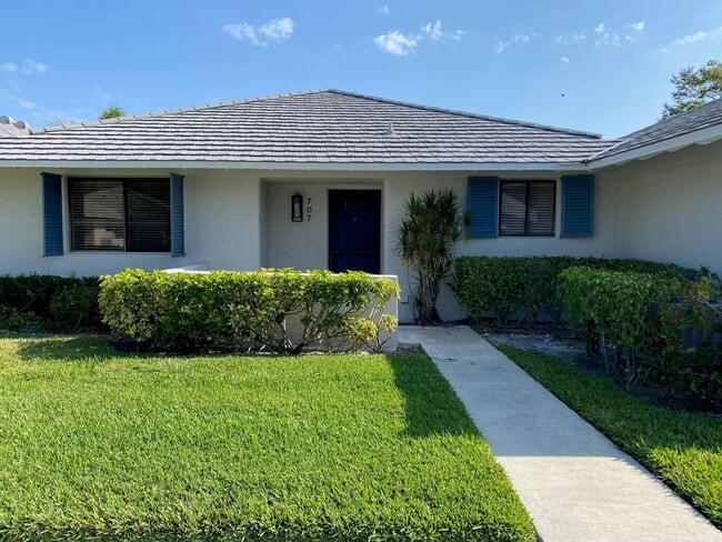 Building Photo - 707 Club Dr Rental