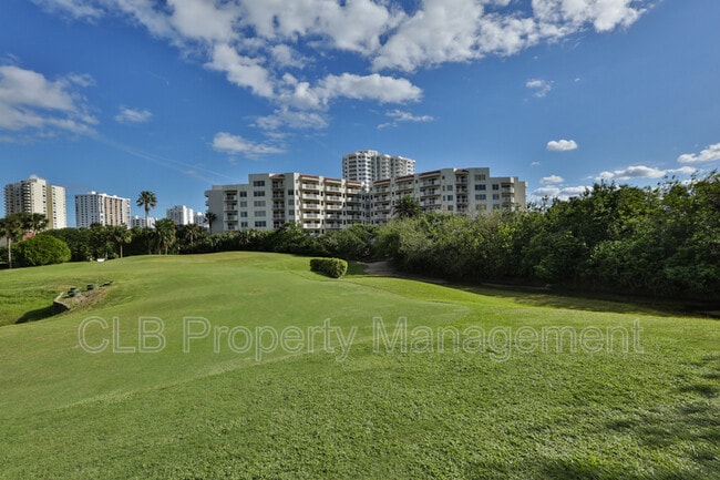 Building Photo - 3 Oceans W Blvd Unit Apt 2B4