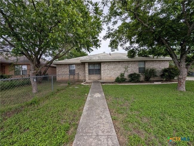 Building Photo - 1134 Misty Acres Dr