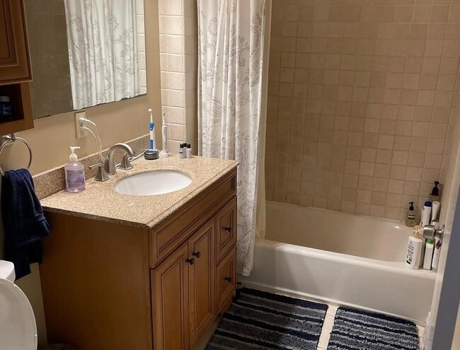 Photo - 309 Newton St