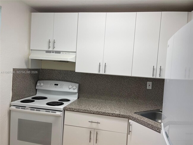 Photo - 17255 SW 95th Ave Unit 114