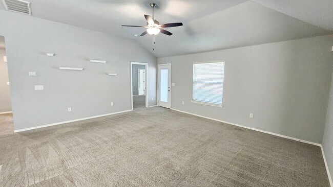 Photo - Great Layout-3 Bed/2 Bath-Large Backyard