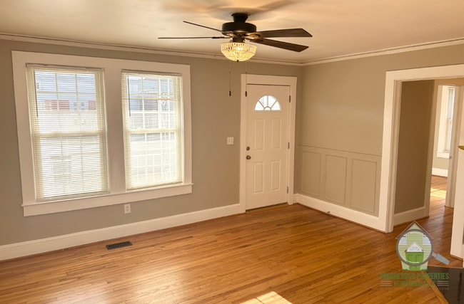 Photo - 305 Perry Rd