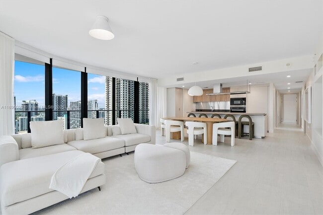 Photo - 1000 Brickell Plaza Unidad 2102