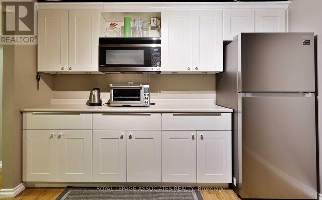 Photo - 166 Lynnbrook Dr