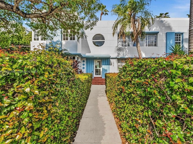 Building Photo - 1009 Meridian Ave