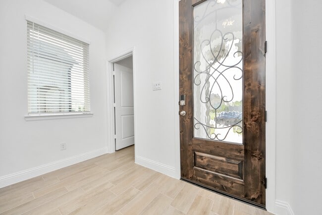 Photo - 4030 Colony Ln