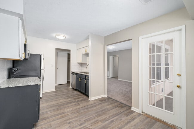 Photo - 101 N High St Unit A4