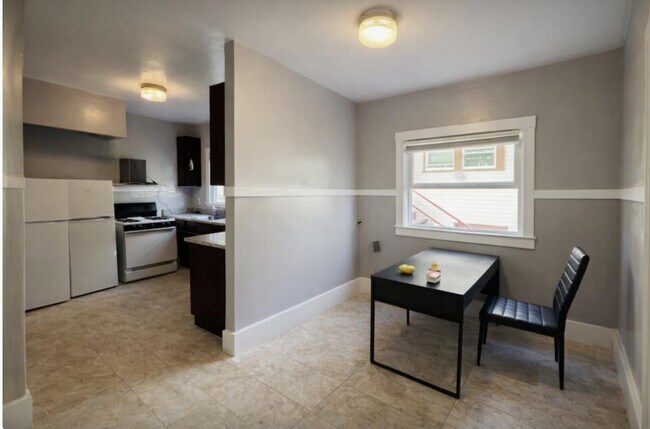 Photo - 2366 Virginia St