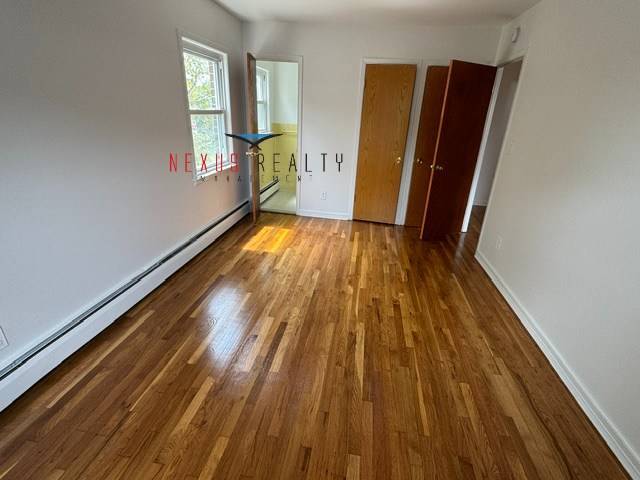 Photo - 22-53-53 76th St
