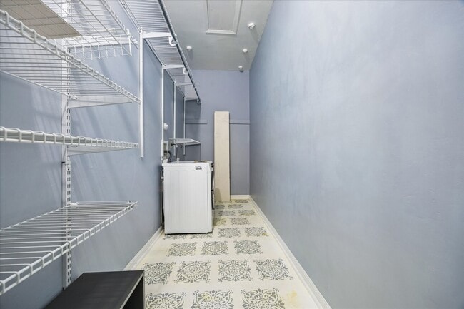 Photo - 2100 Tanglewilde St Unit 538