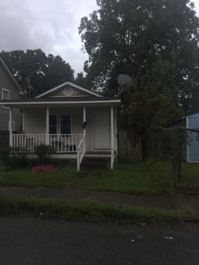 Photo - 657 2nd Ave