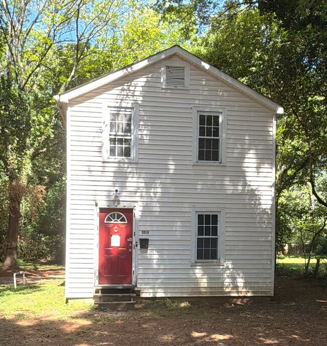 Building Photo - T.R. Lawing Realty Property