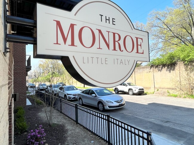 The Monroe - The Monroe Townhomes