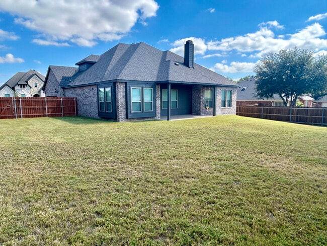 Photo - 2321 Paddington Way