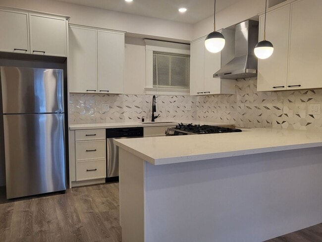 Photo - 1026-1030 Pine Street Unit 1026