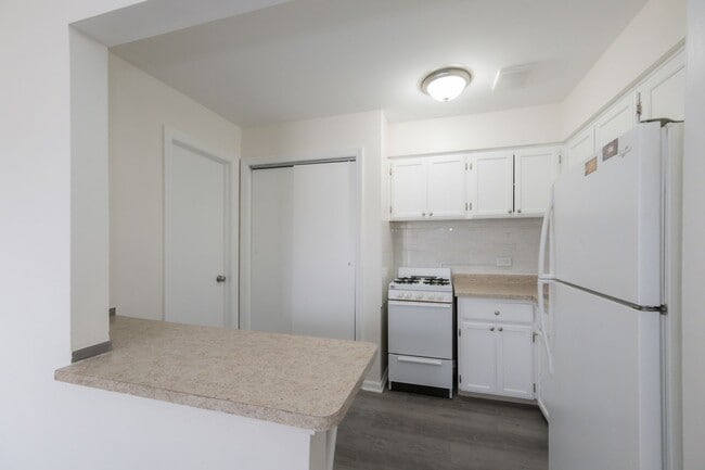 Photo - 15311 Knox Ave