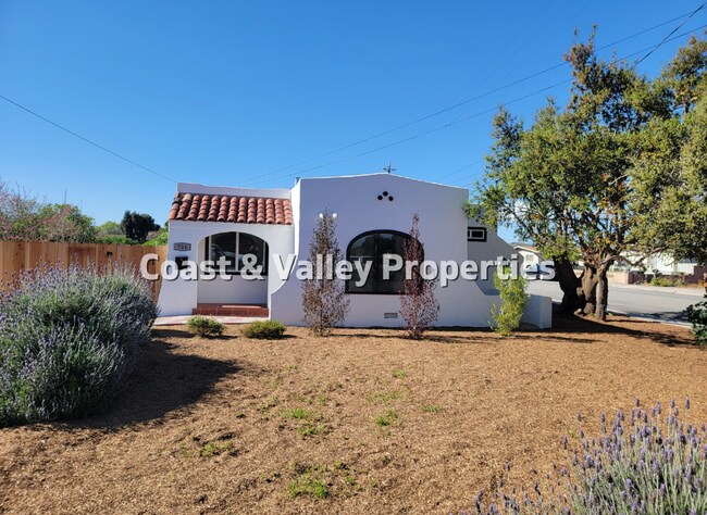 2BD Home in Greenfield: Now Renting! - 2BD Home in Greenfield: Now Renting!