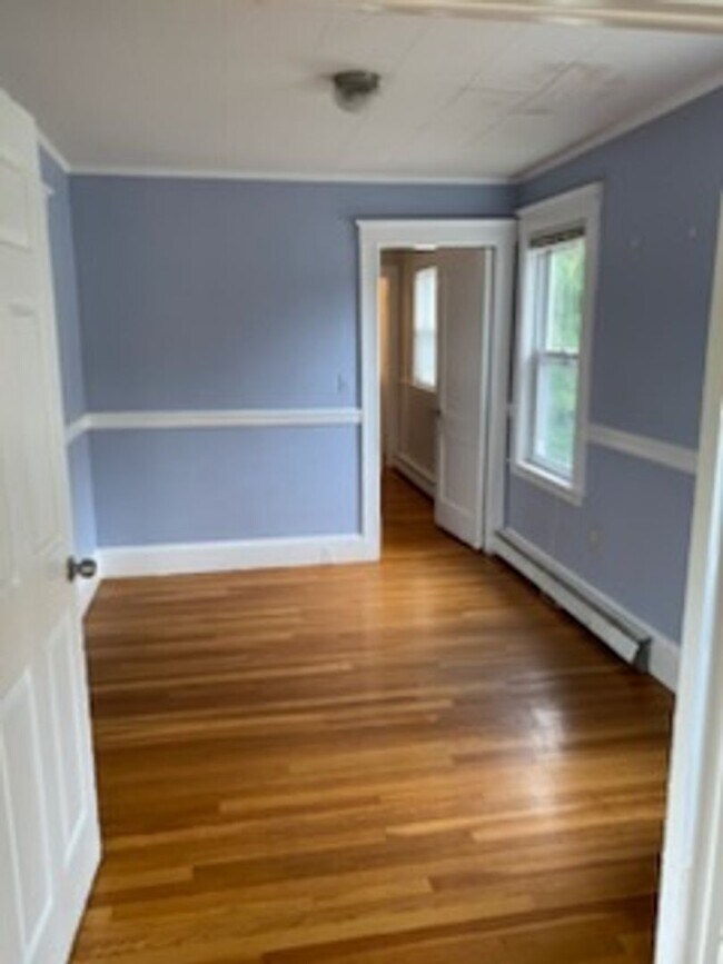 Photo - Lovely Brighton 4-bed, 2-bath Townhouse Near BC