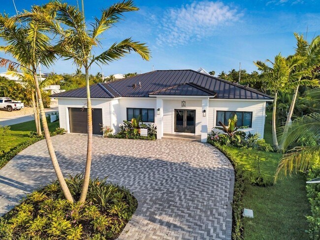 129 Indies Dr S