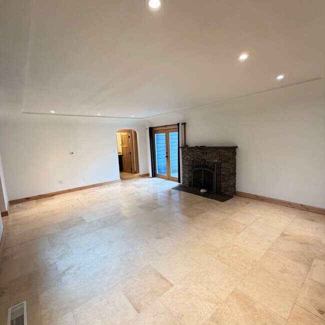 Photo - 3025 E 15th Ave