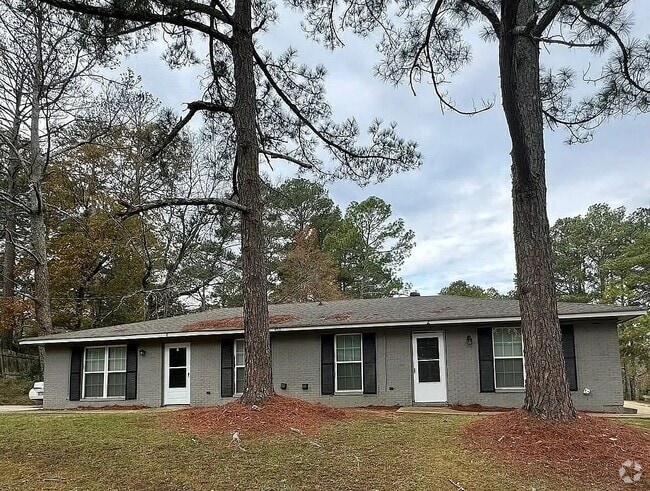 Building Photo - 4921 Woodmont Dr Rental