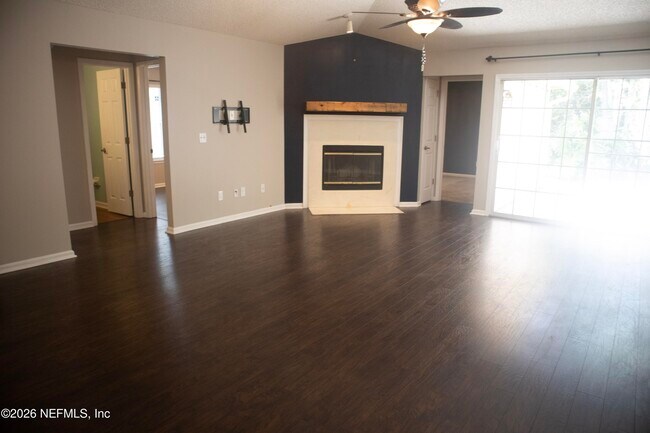 Photo - 1714 Ashmore Green Dr